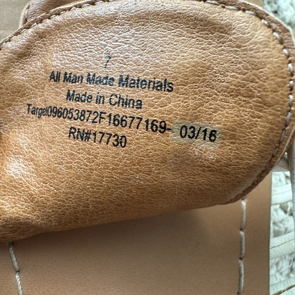 DV by Dolce Vita Women's White and Tan Sandals Size 7 - Picture 5 of 6